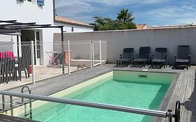 Grande maison de vacances récente